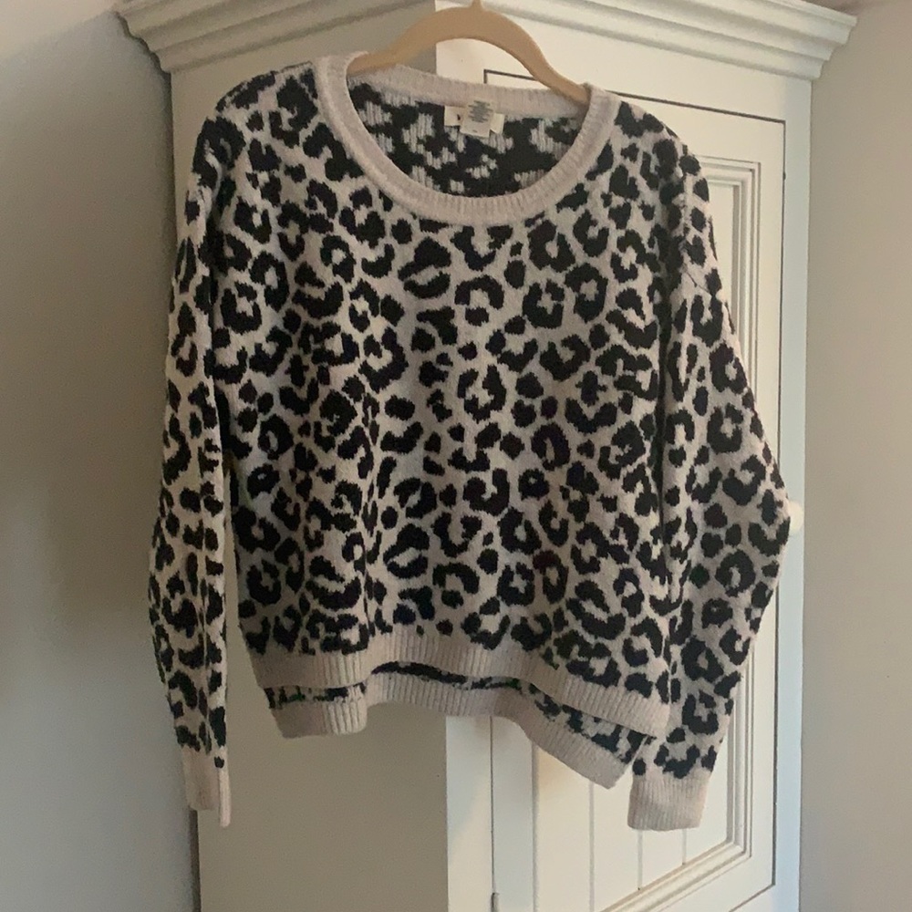 Leopard print sweater